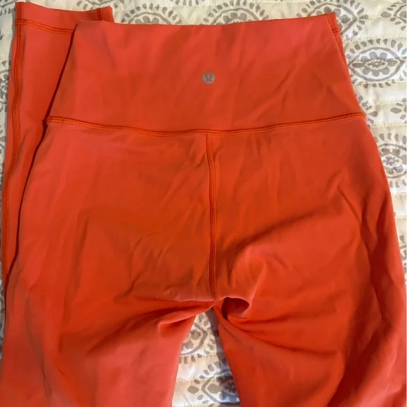 Lululemon Wunder Under Leggings - Picture 4 of 4